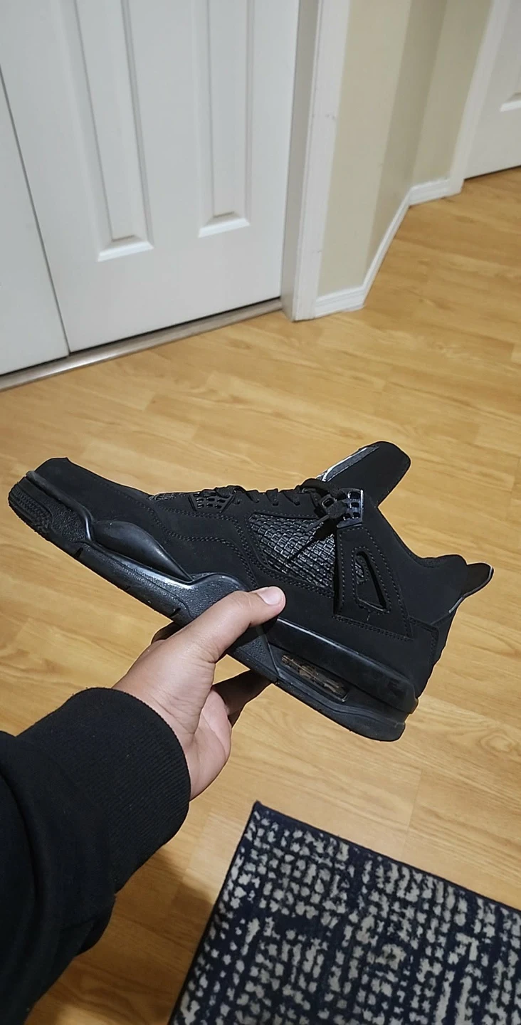 Air Jordan 4 Retro "Black Cat"