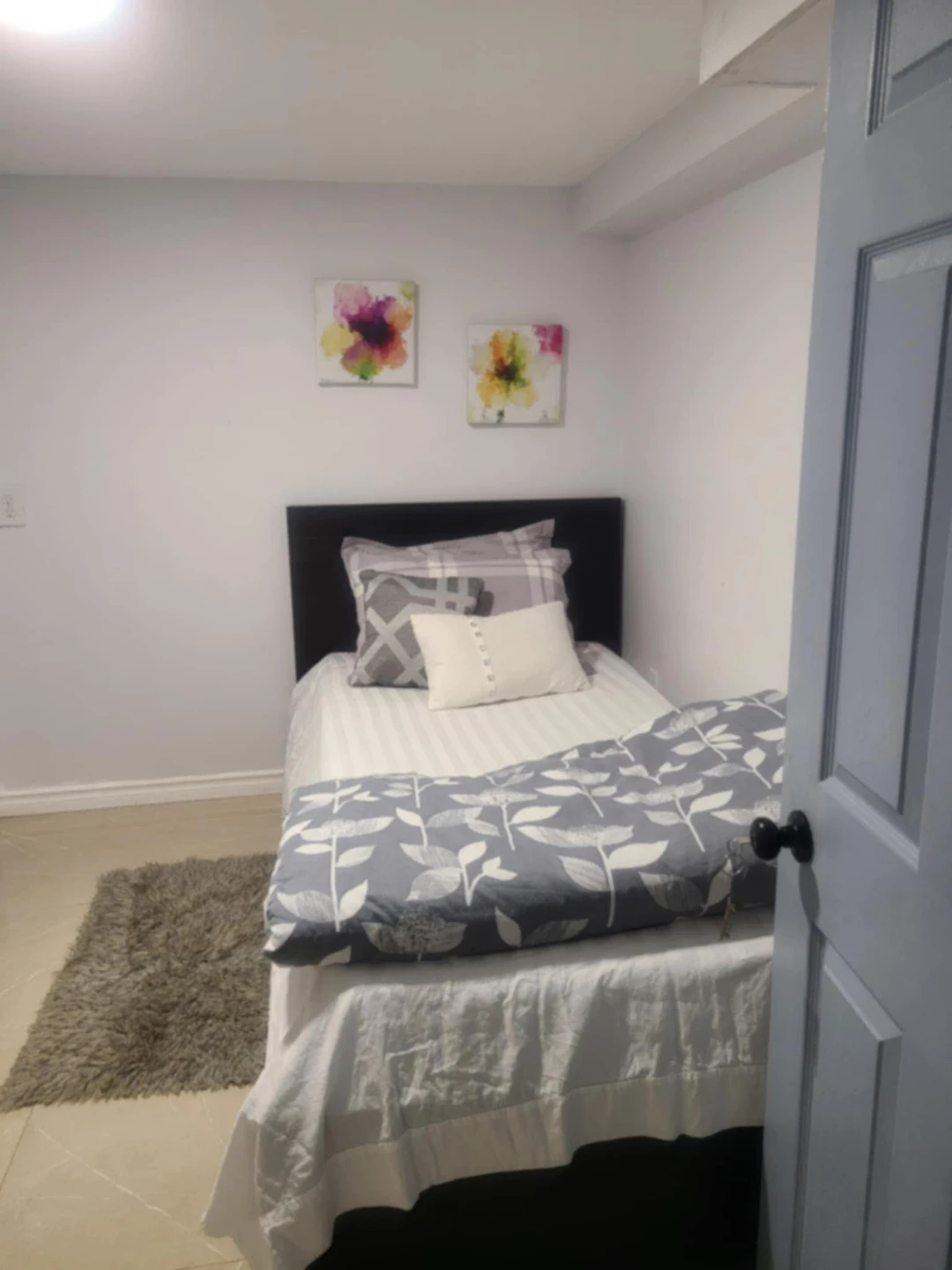 2 bedroom basement apt. For rent - photo 4