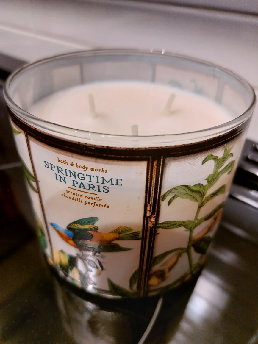 Springtime in Paris candle - Bath and Body Works - photo 2