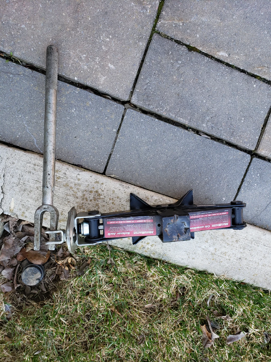 Auto-Master Scissor Jack with Handle