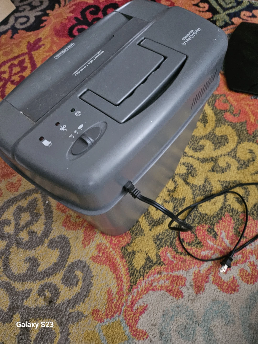 Insignia NS-PS19CC Paper Shredder - photo 3