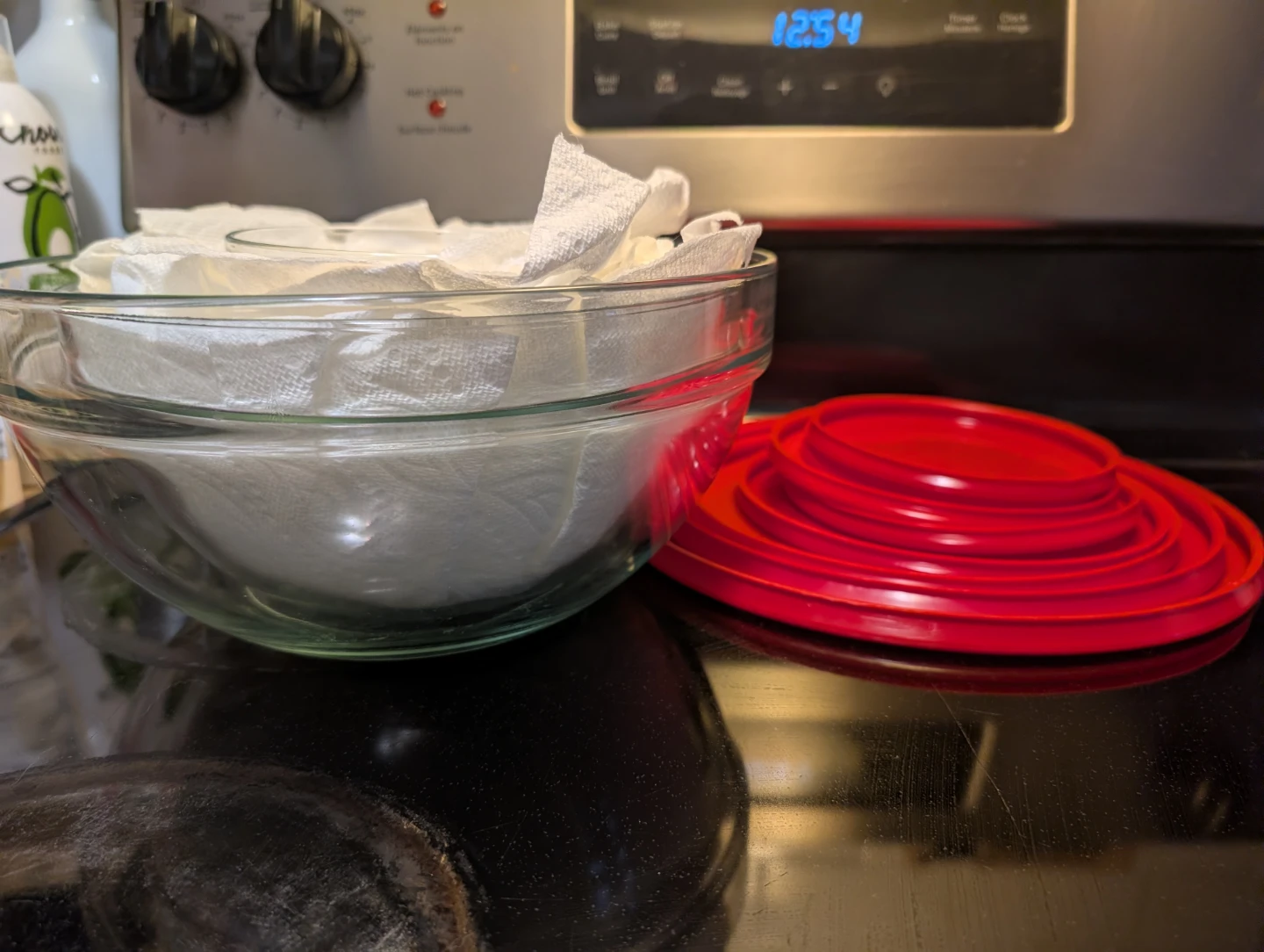 Nested Mixing Bowls with Red Lids - Arc brand - photo 2