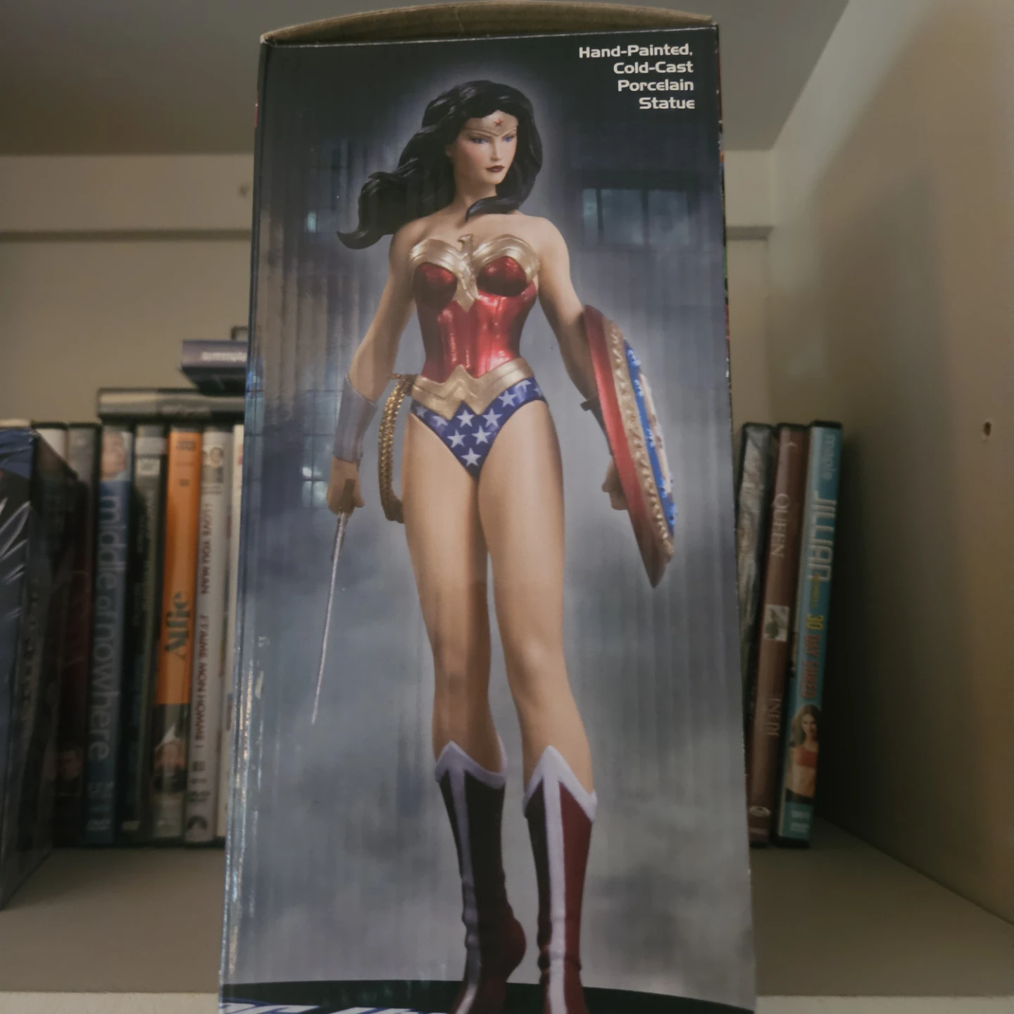 DC Universe Wonder Woman Statue Limited Edition - photo 4