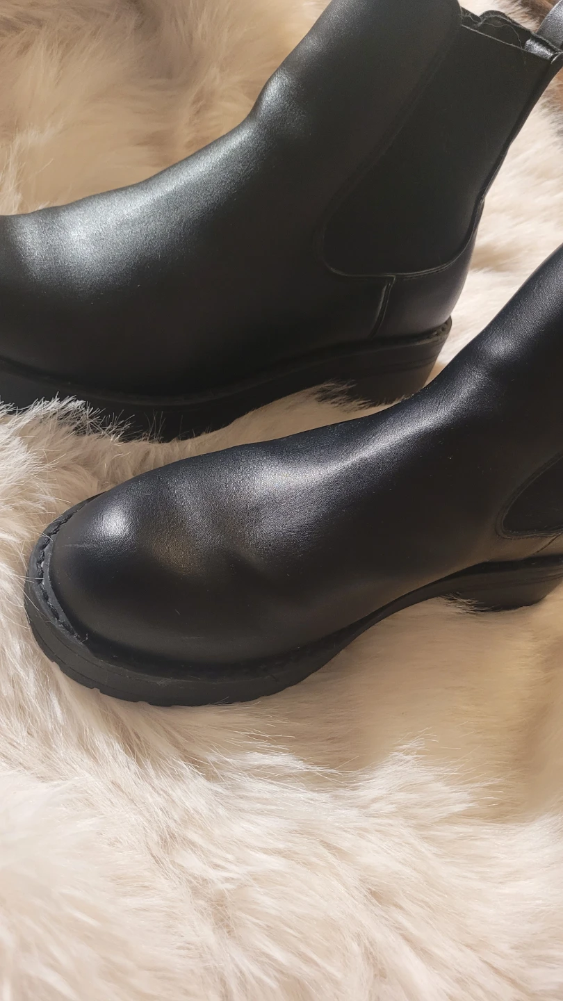 Black Chelsea Boots - photo 3