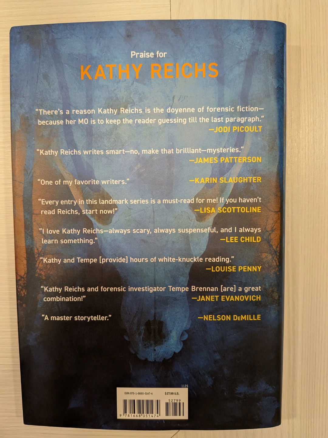 EEUC hardcover Evil Bones by Kathy Reichs - photo 3