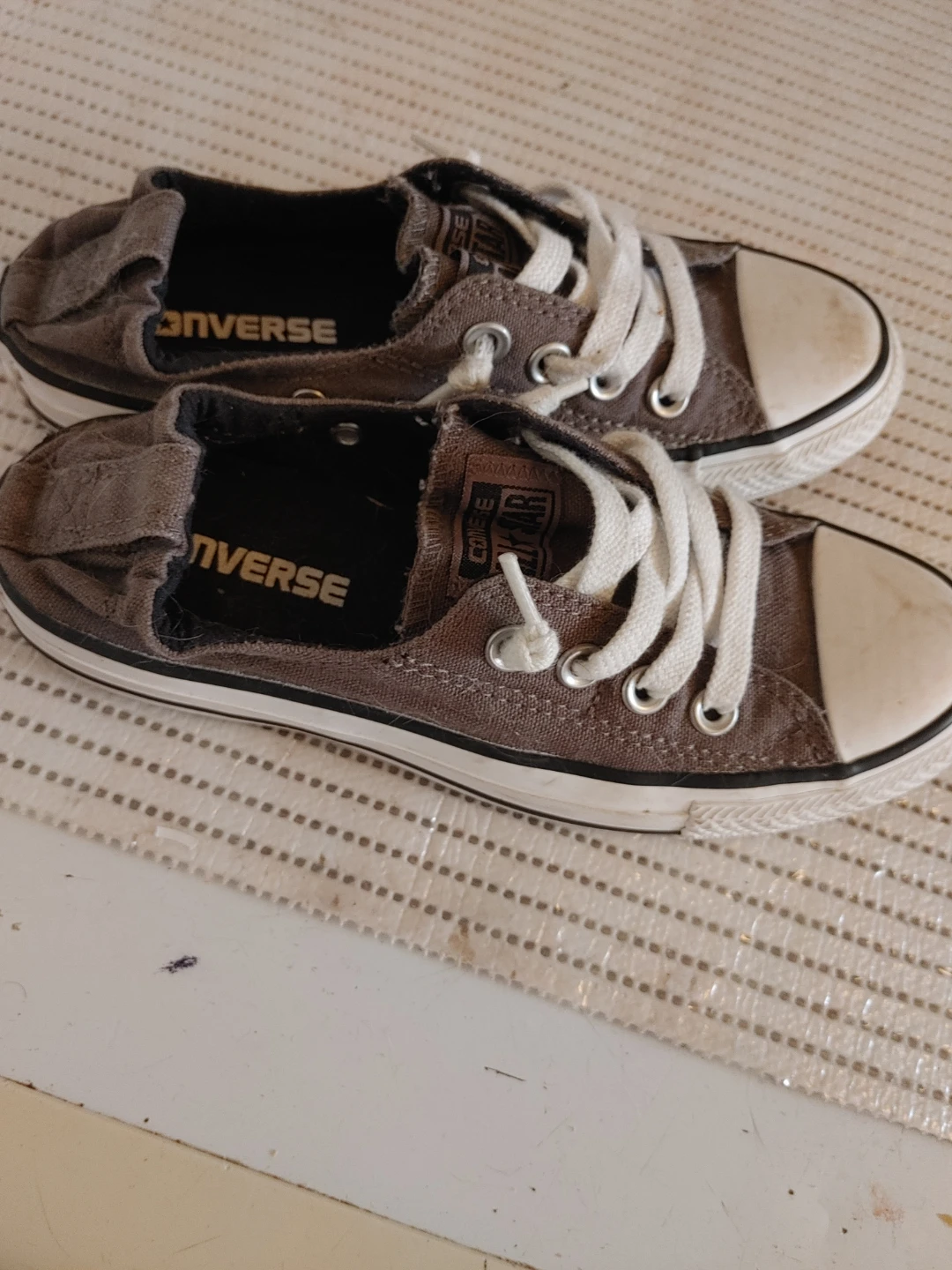 Converse All Star Slip-On Sneakers - size 5