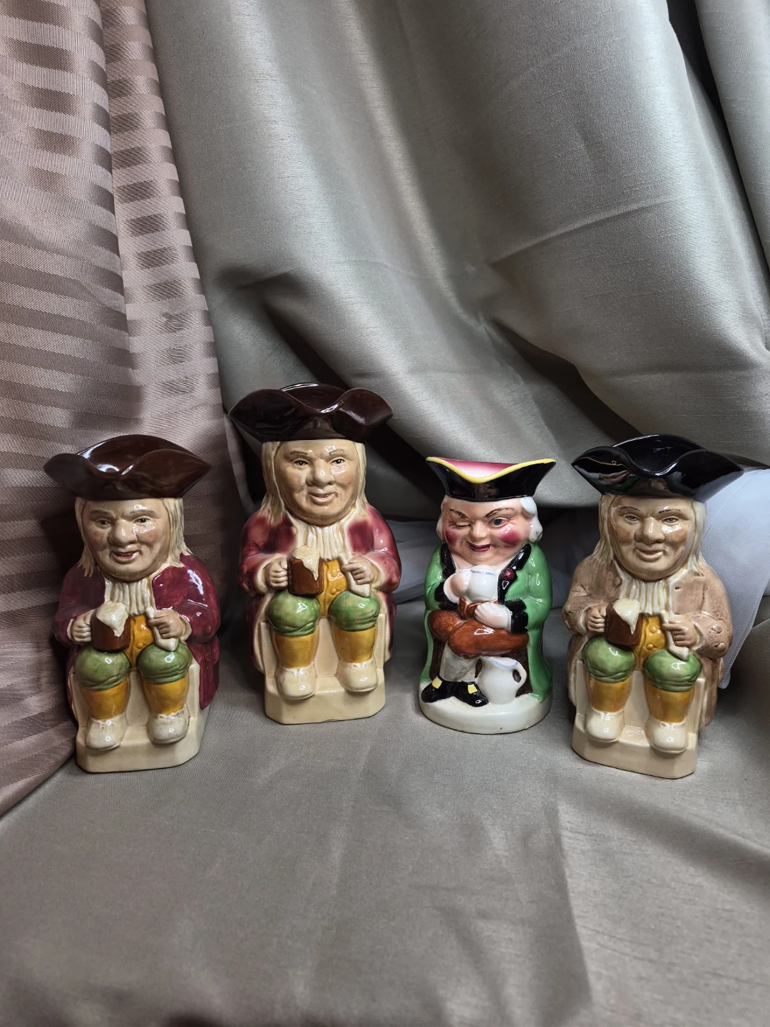 Lot of 4 Vintage Toby Mugs