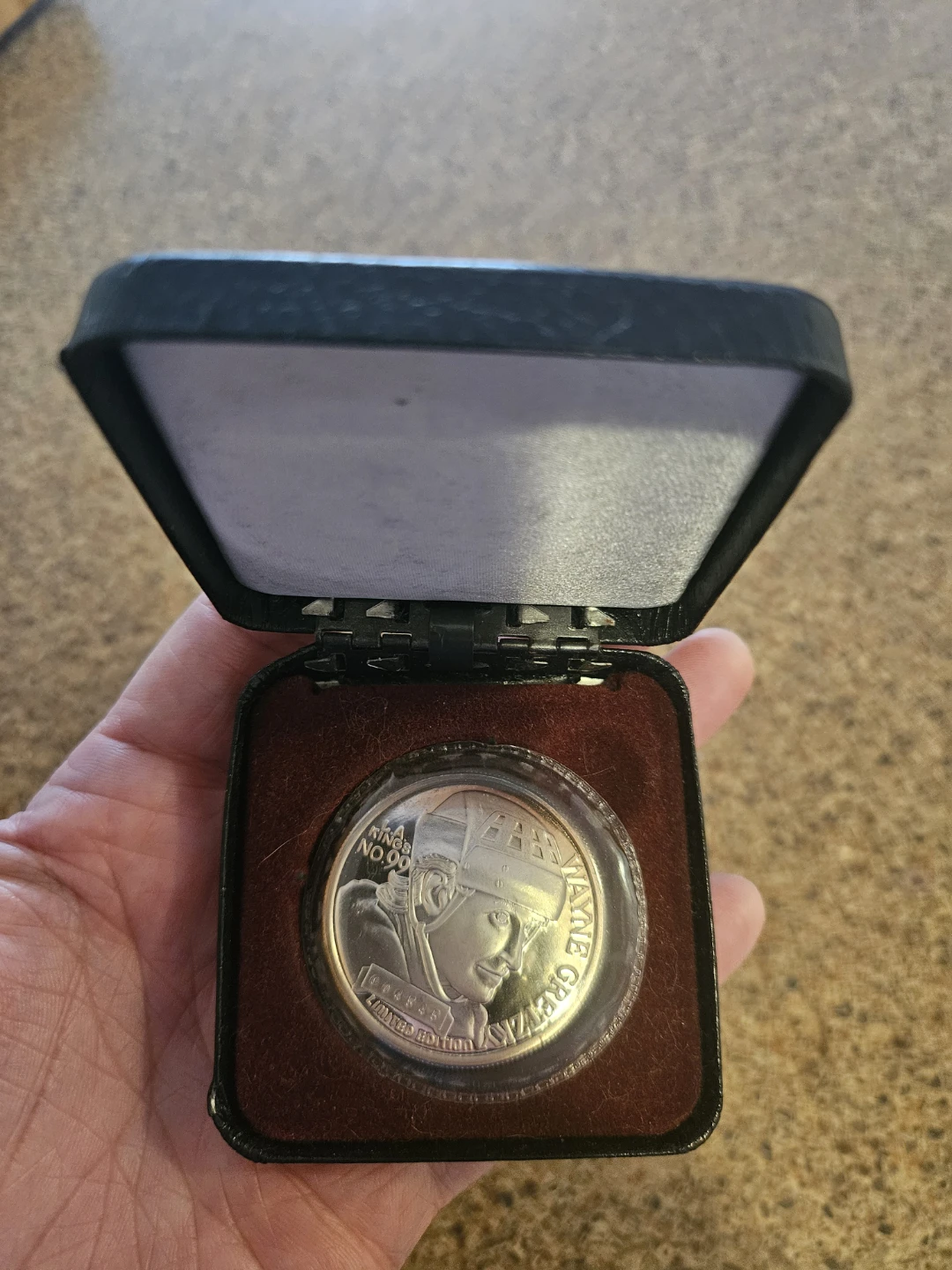 Wayne Gretzky - Silver Coin One Troy Oz. - photo 3