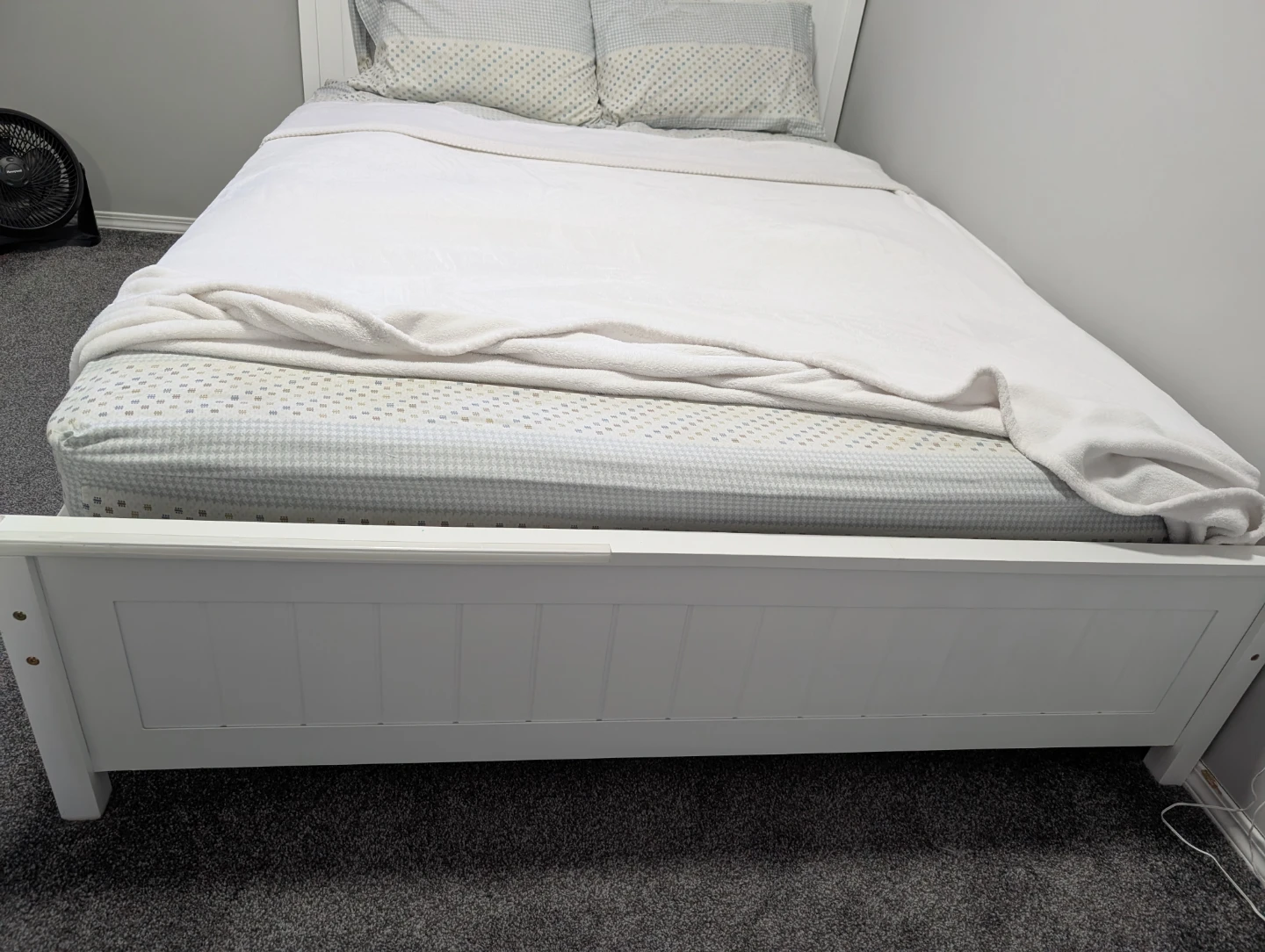 White solid wood queen bed frame and mattress - photo 2