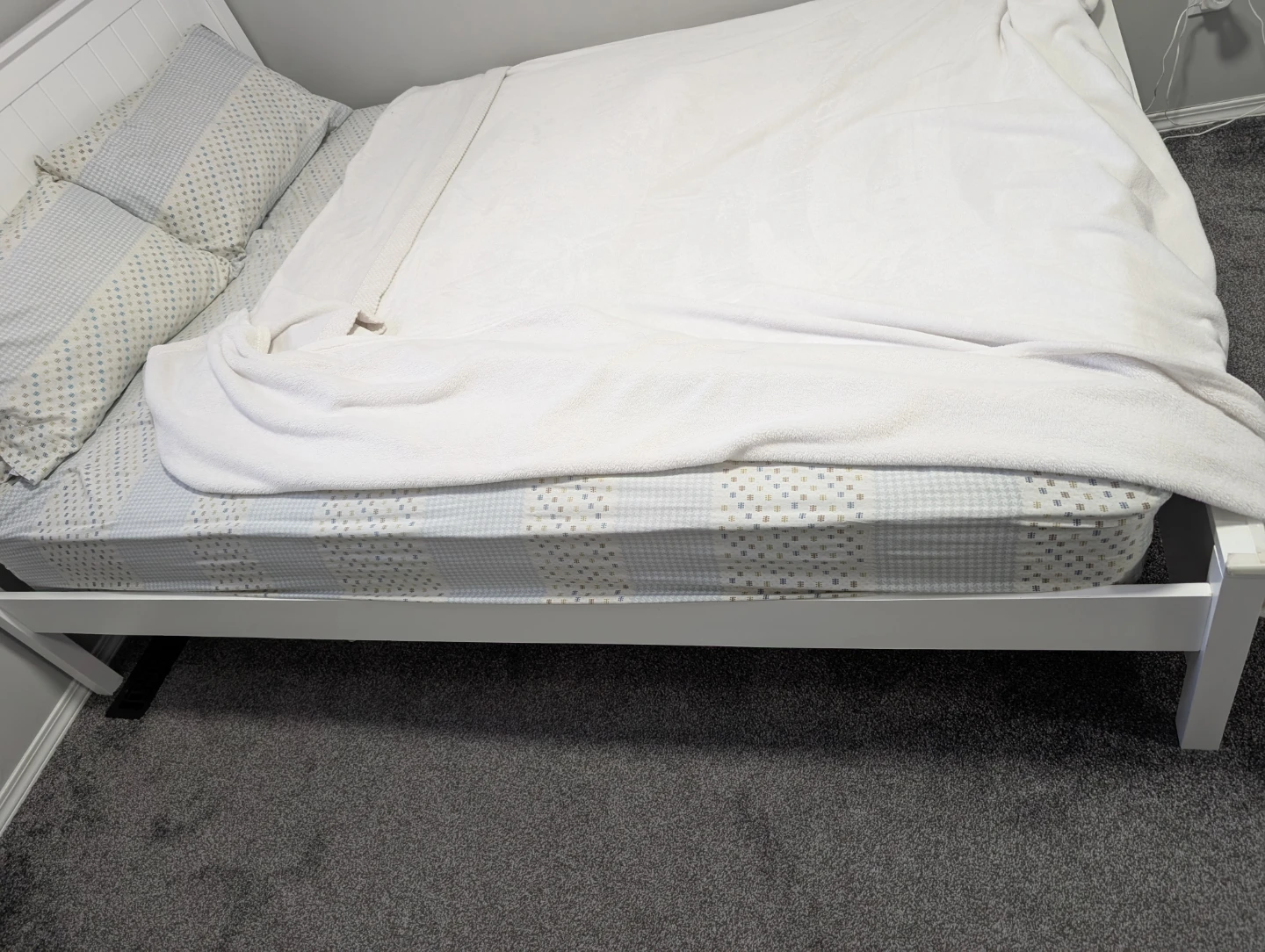 White solid wood queen bed frame and mattress - photo 3