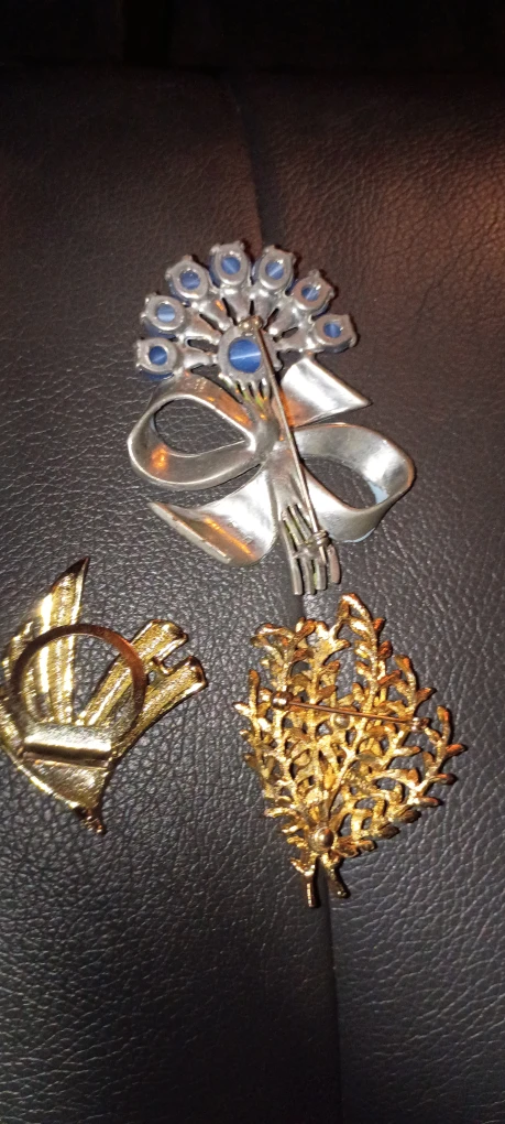 Vintage 1940's Brooches - photo 4