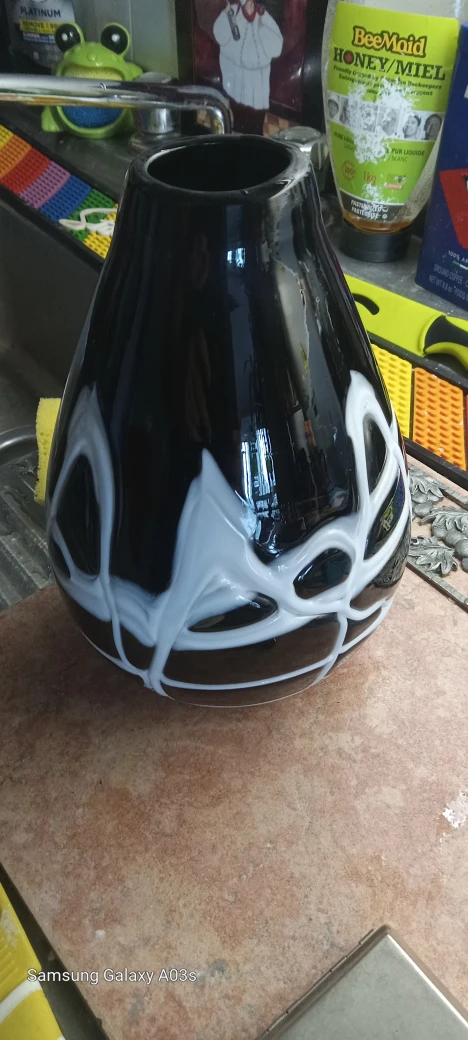Black and white glass Swirl Vase