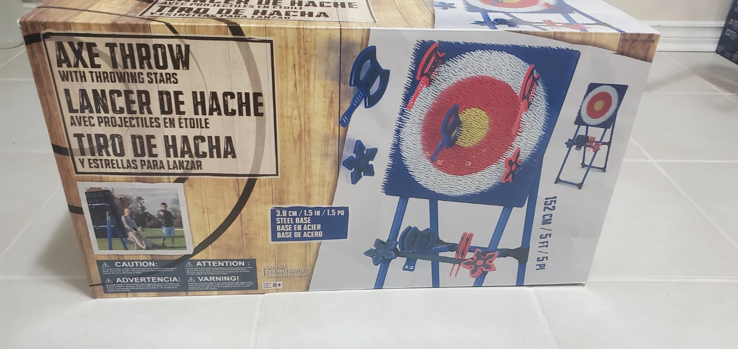 Axe Throw with Throwing Stars Target Game - photo 2
