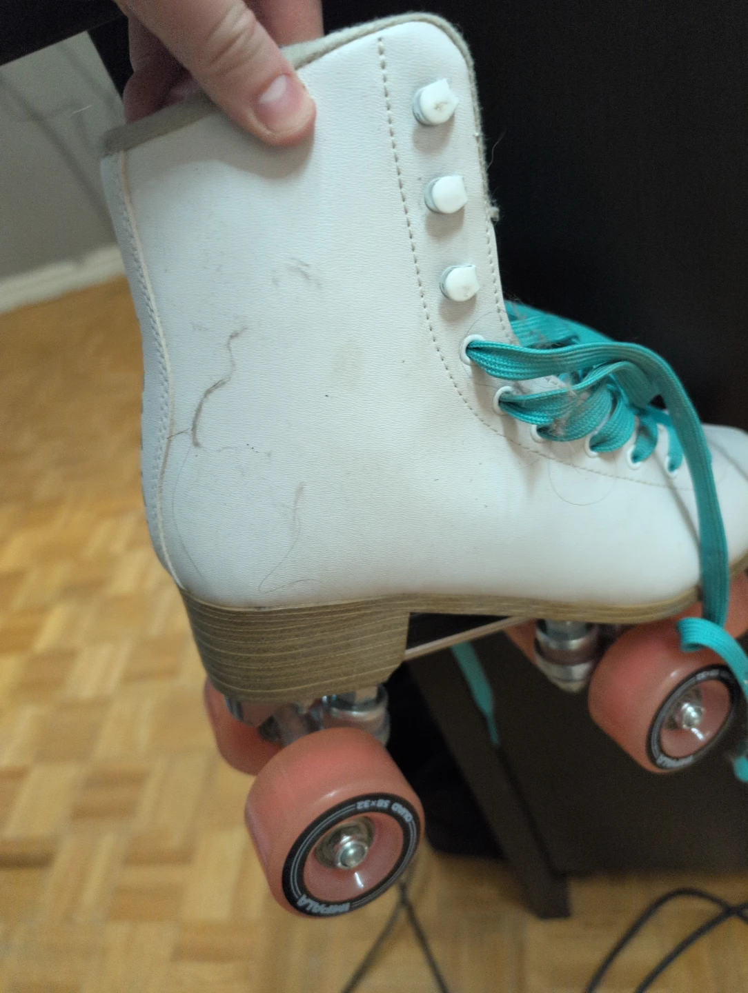 Impala Rollerskates - White, Size 8 - photo 2