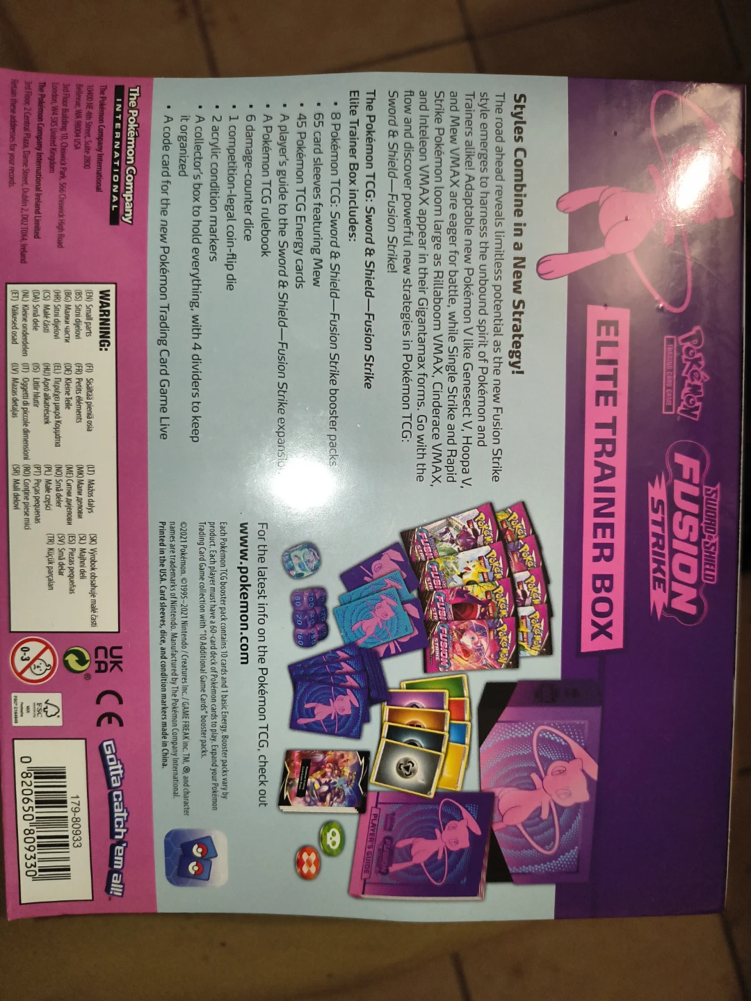 Pokemon Sword & Shield Fusion Strike Elite Trainer Box - photo 2