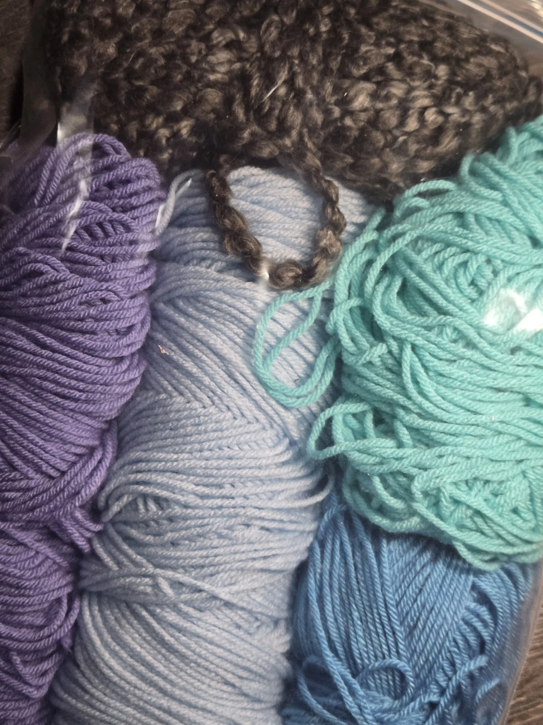 Yarn Lot 🧶 Blues & Purples 💙💜 - photo 2