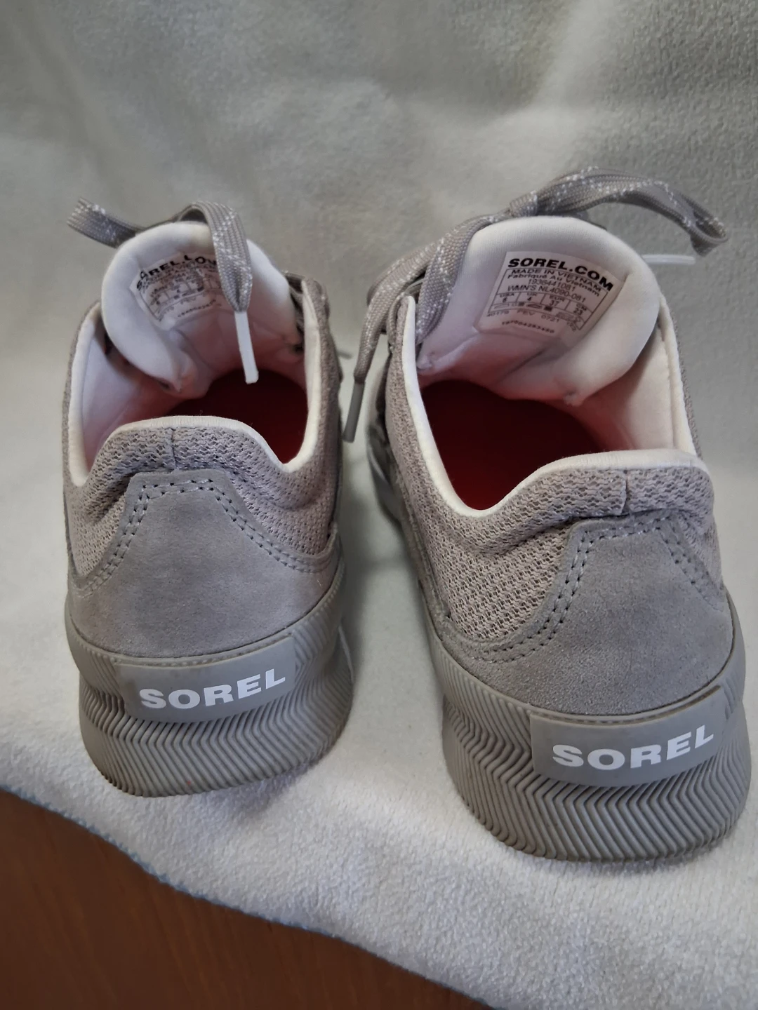 Sorel Women's Waterproof Sneakers Size 6