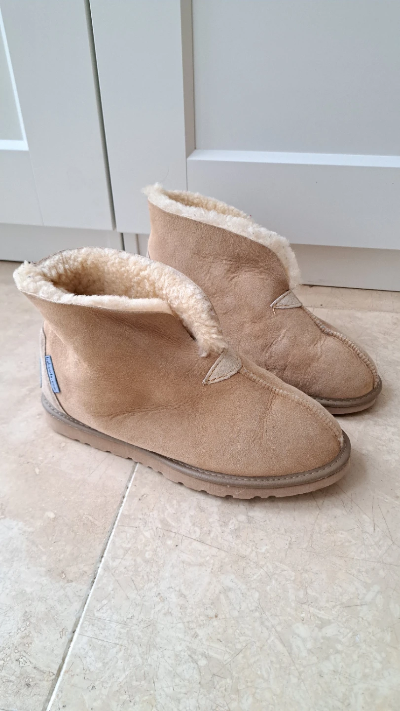 Blue Sheep Australian slippers - photo 3