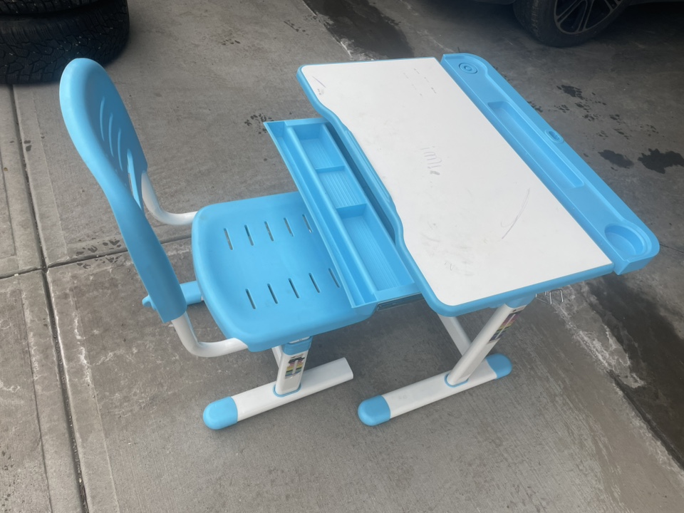 Kids Adjustable Desk and Chair Set - Blue - photo 4