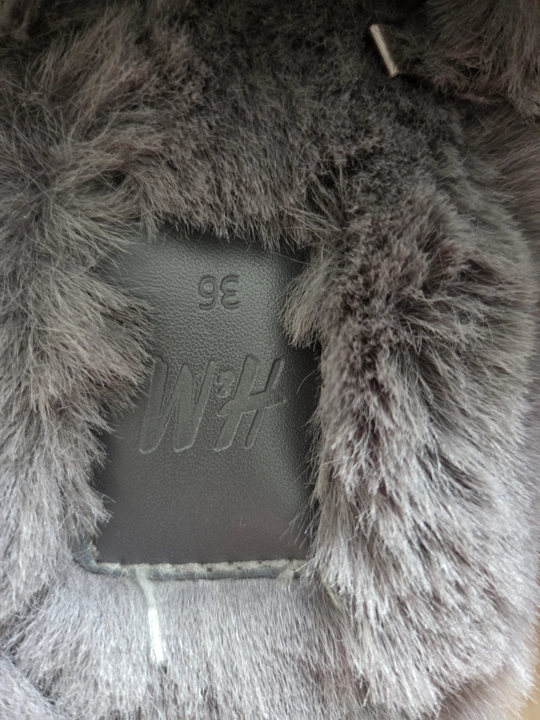 H&M Chunky Grey Faux Fur Slippers - photo 3