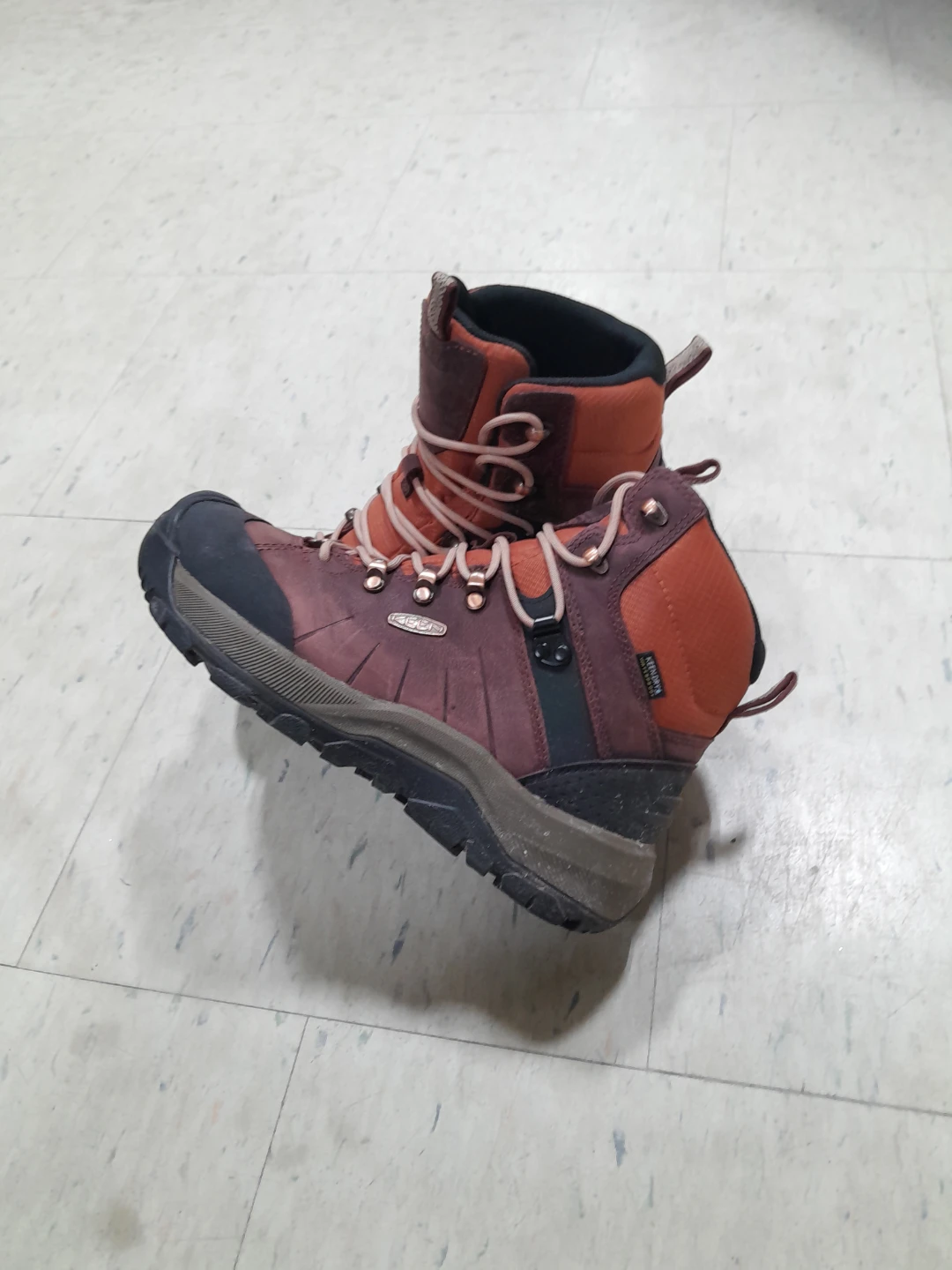 KEEN Waterproof All Season Boots  Men's- Size 7.5
