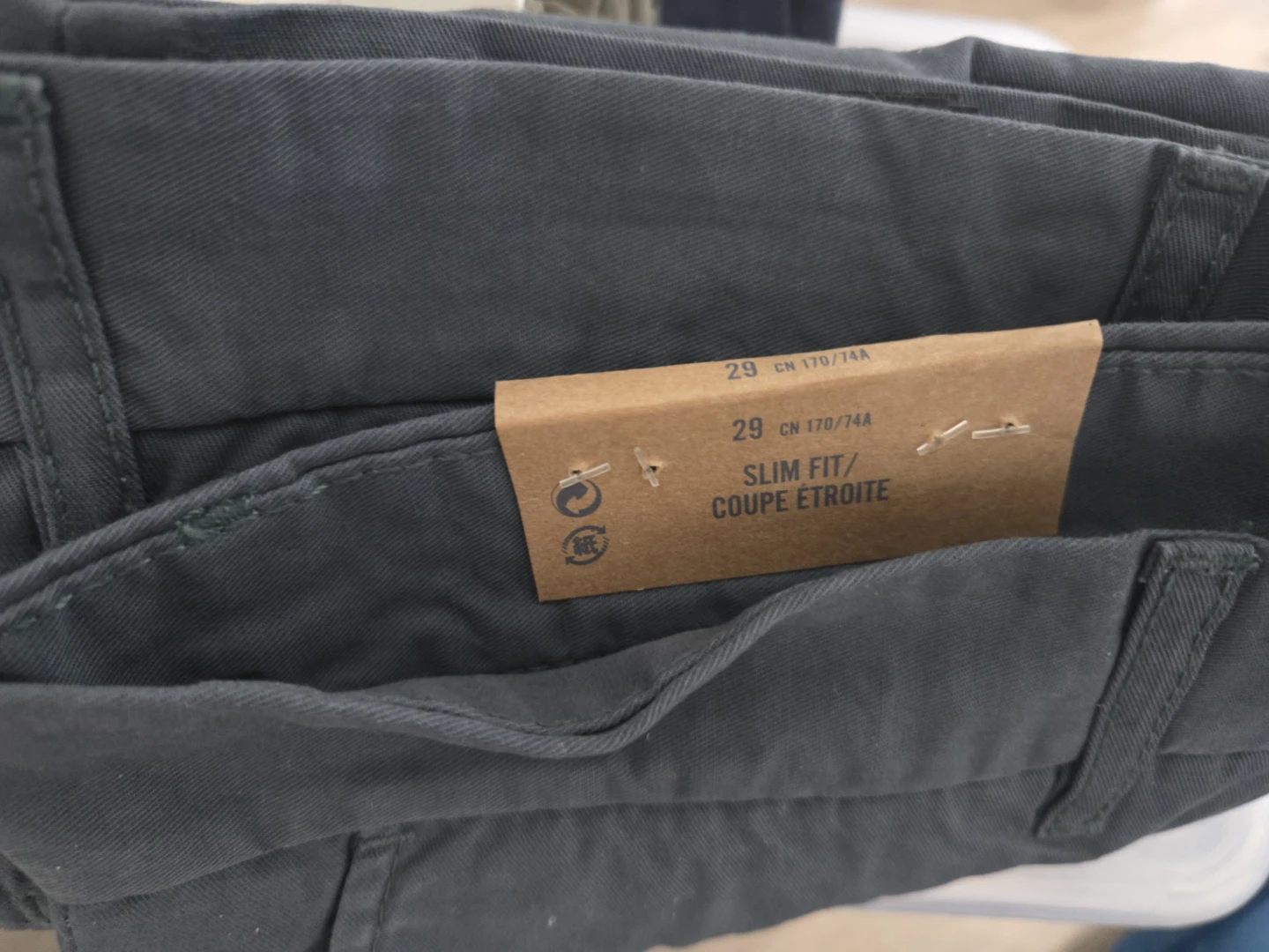 H&M 3 pairs Slim Fit Trousers Size 29 - photo 2