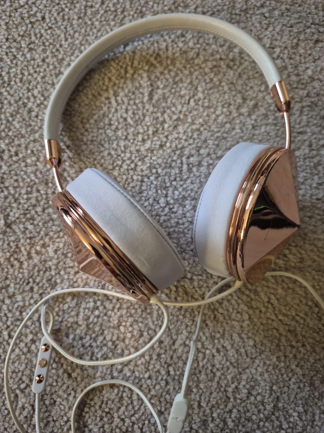 Rose Gold & White Headphones