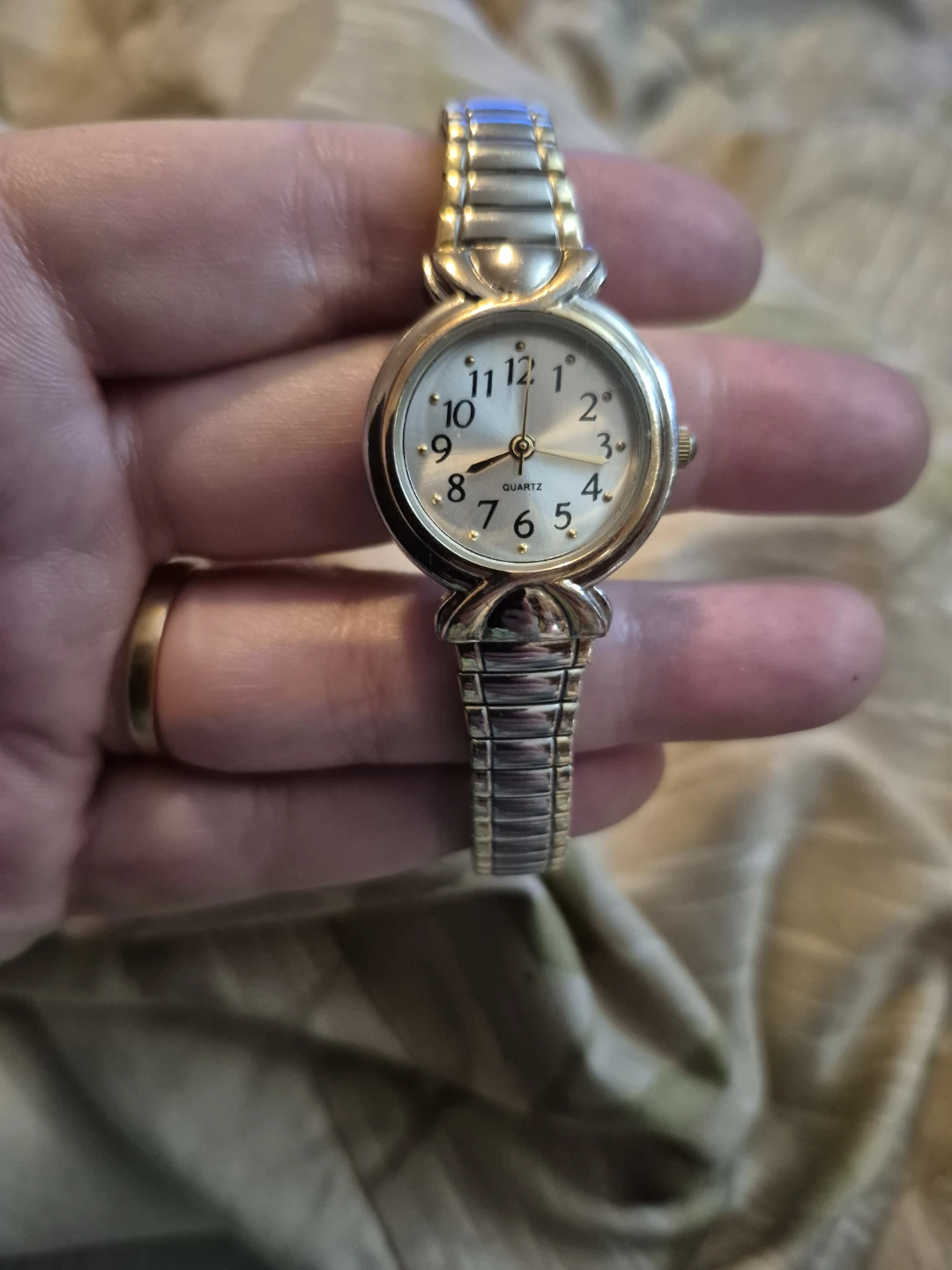 Timex Quartz Watch - Silver Tone