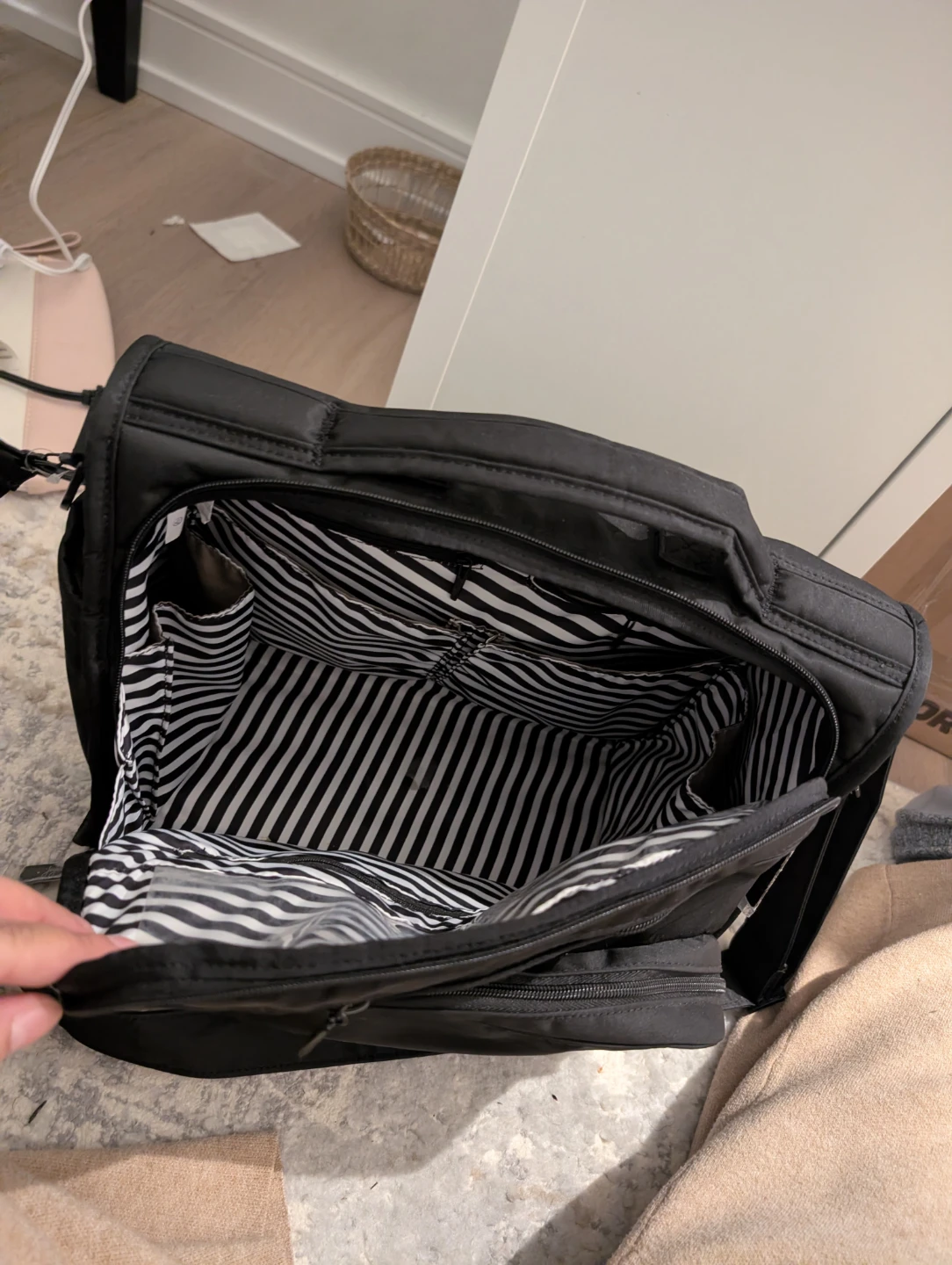 Ju-Ju-Be Black Messenger Bag - photo 2