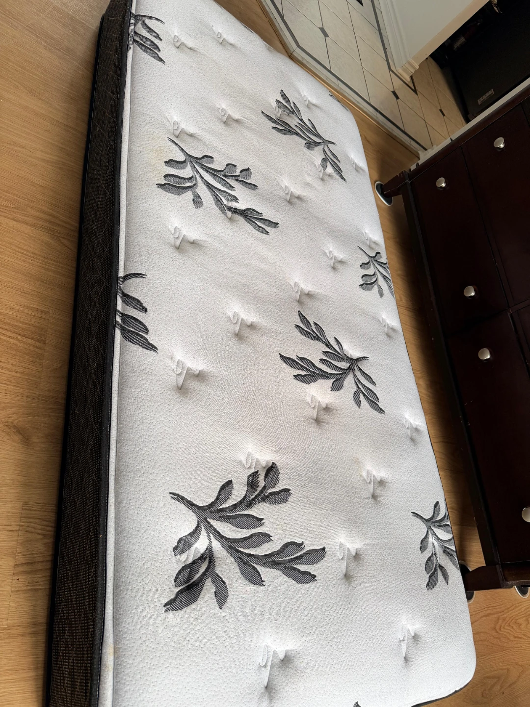 Mattress - White with Leaf Pattern