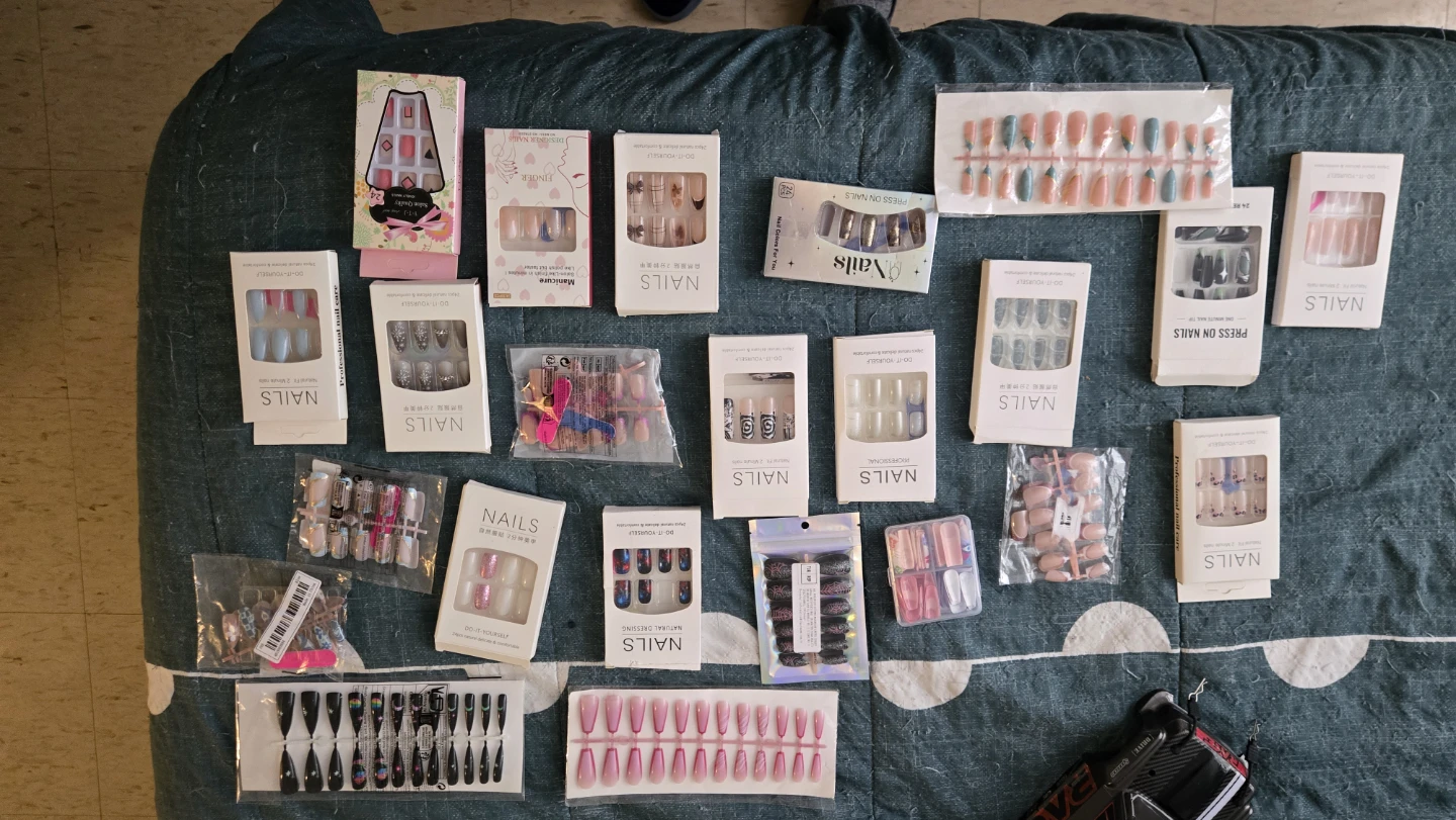 Assorted Press-On Nails Collection - photo 2