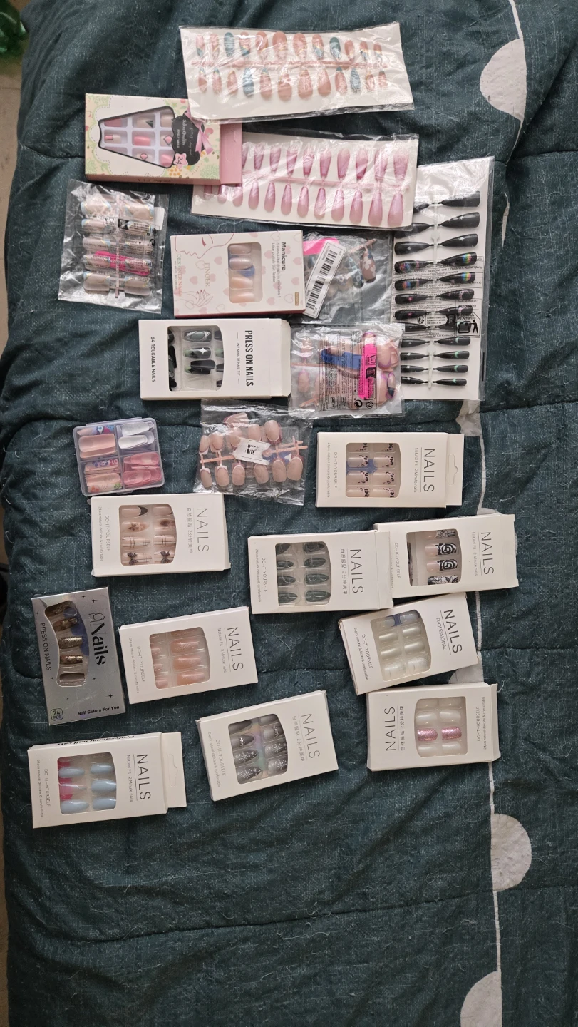 Assorted Press-On Nails Collection - photo 3