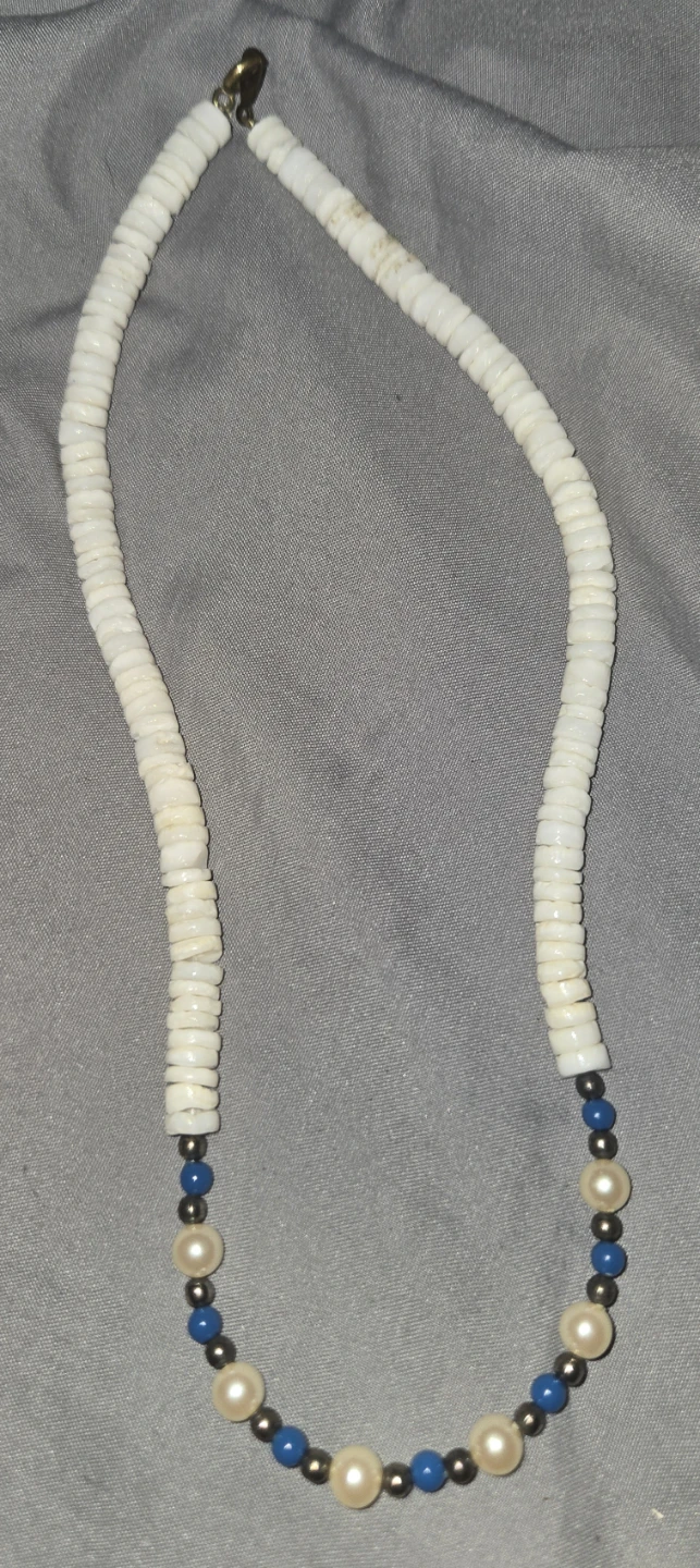 White Heishi Shell and Blue Bead Necklace 🧡