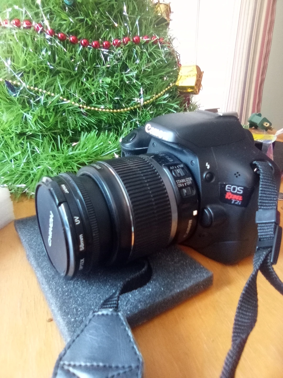 Canon EOS Rebel T2i DSLR Camera