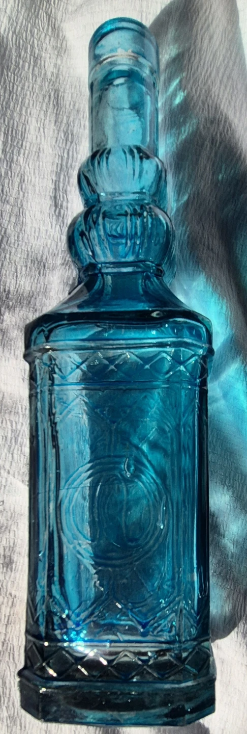 Vintage Blue Glass Bottle🥕