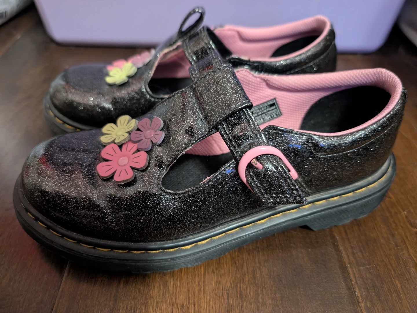 Dr. Martens Floral Mary Janes Size 3 youth - photo 2