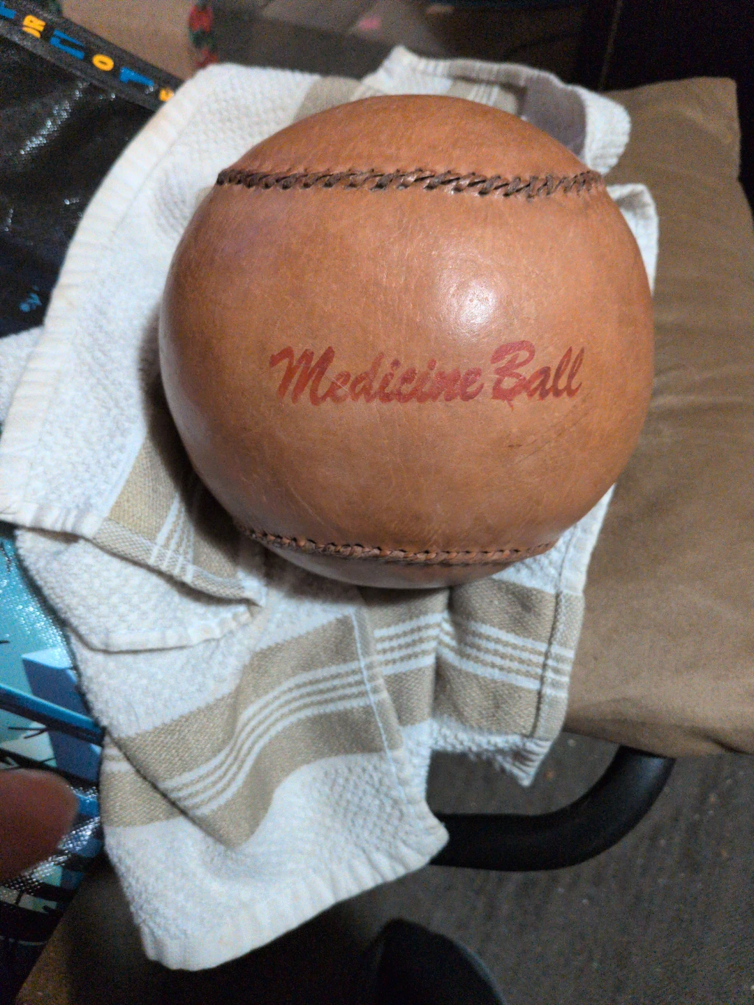 4 Lbs Medicine Ball - Score - photo 2