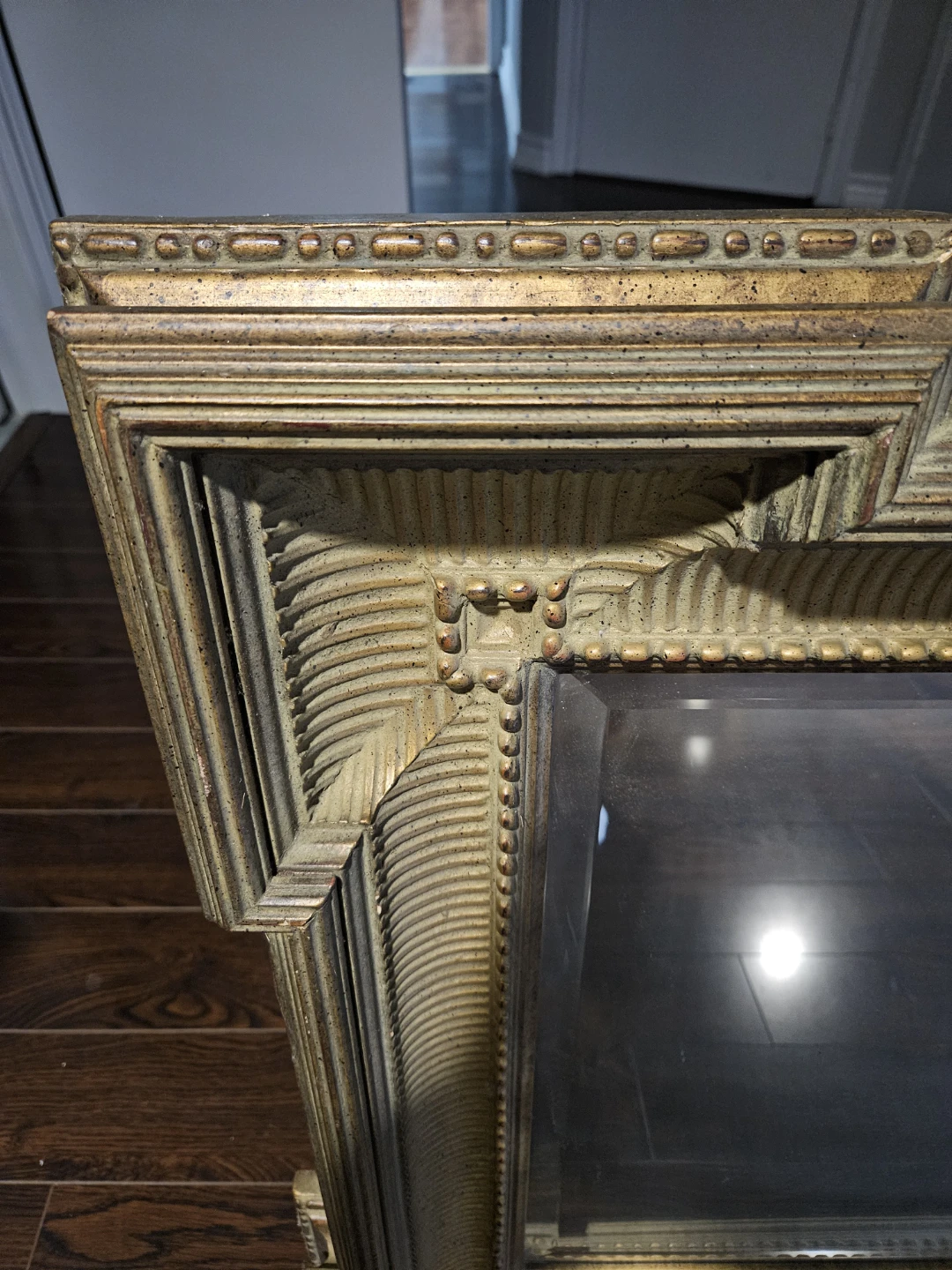 Ornate Mirror. 34" x 31" - photo 2