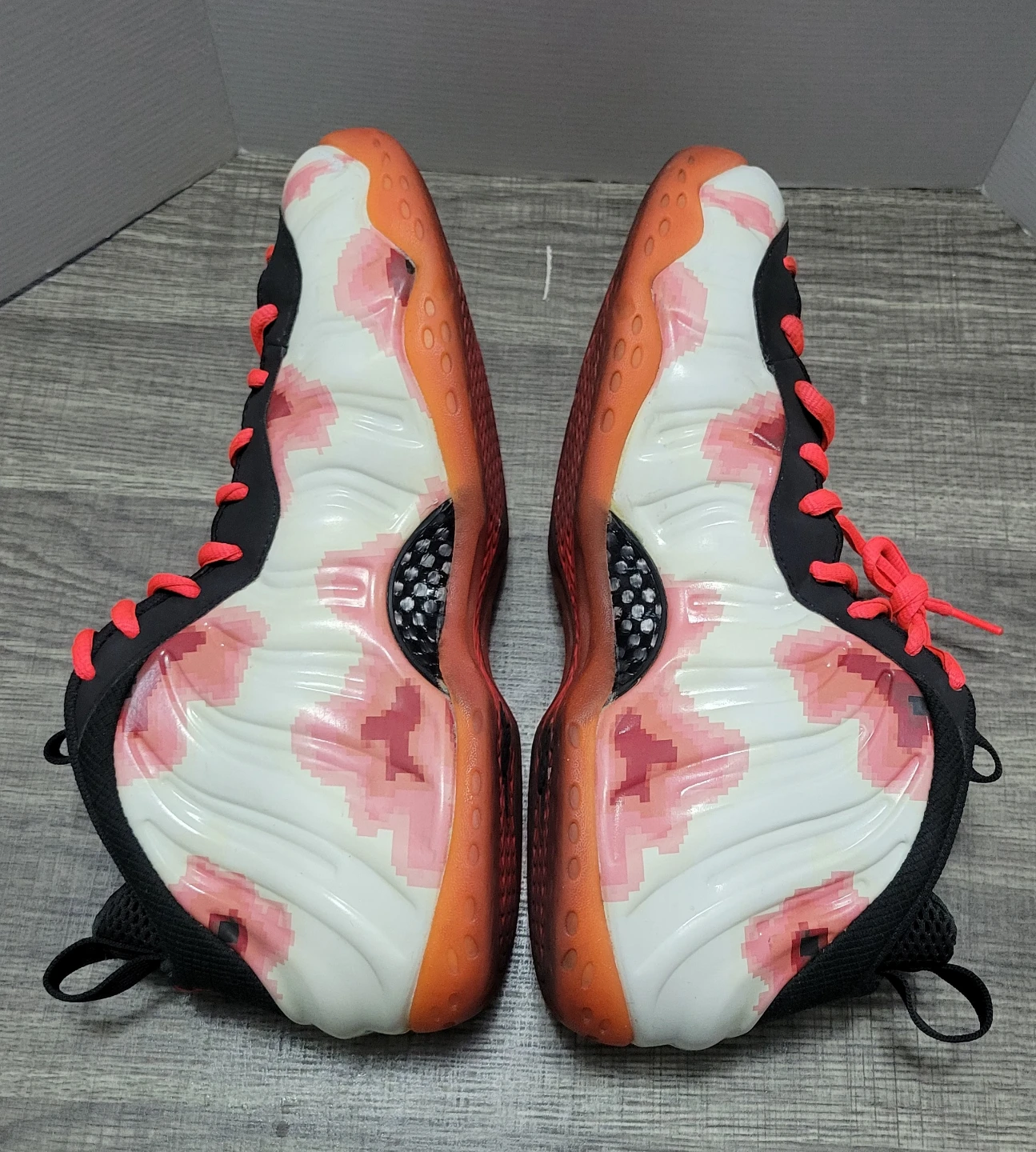 Nike Air Foamposite One "Floral" Sneakers Size 11 - photo 2