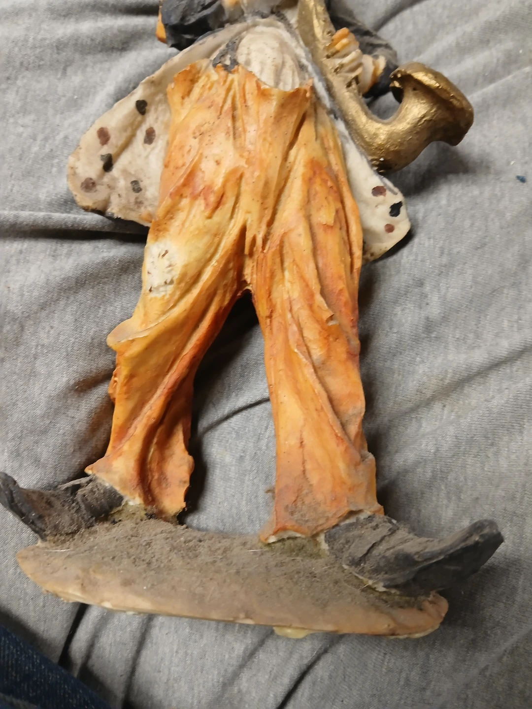 Clown Figurine Playing Saxophone - photo 2