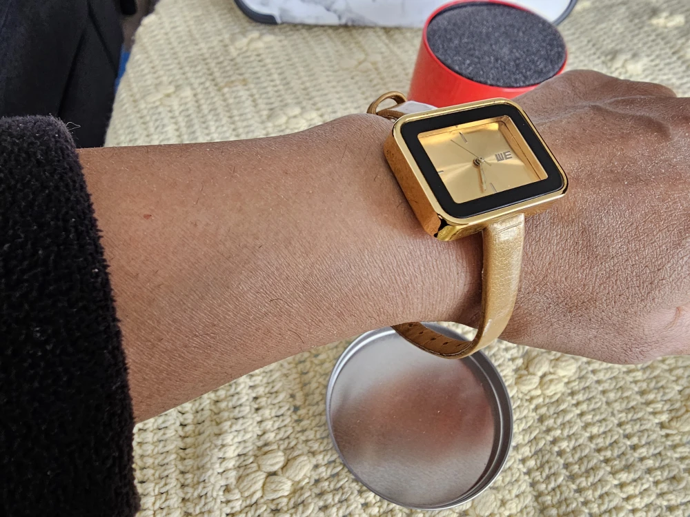 New DesignWE Gold-Tone Watch with Box - photo 2