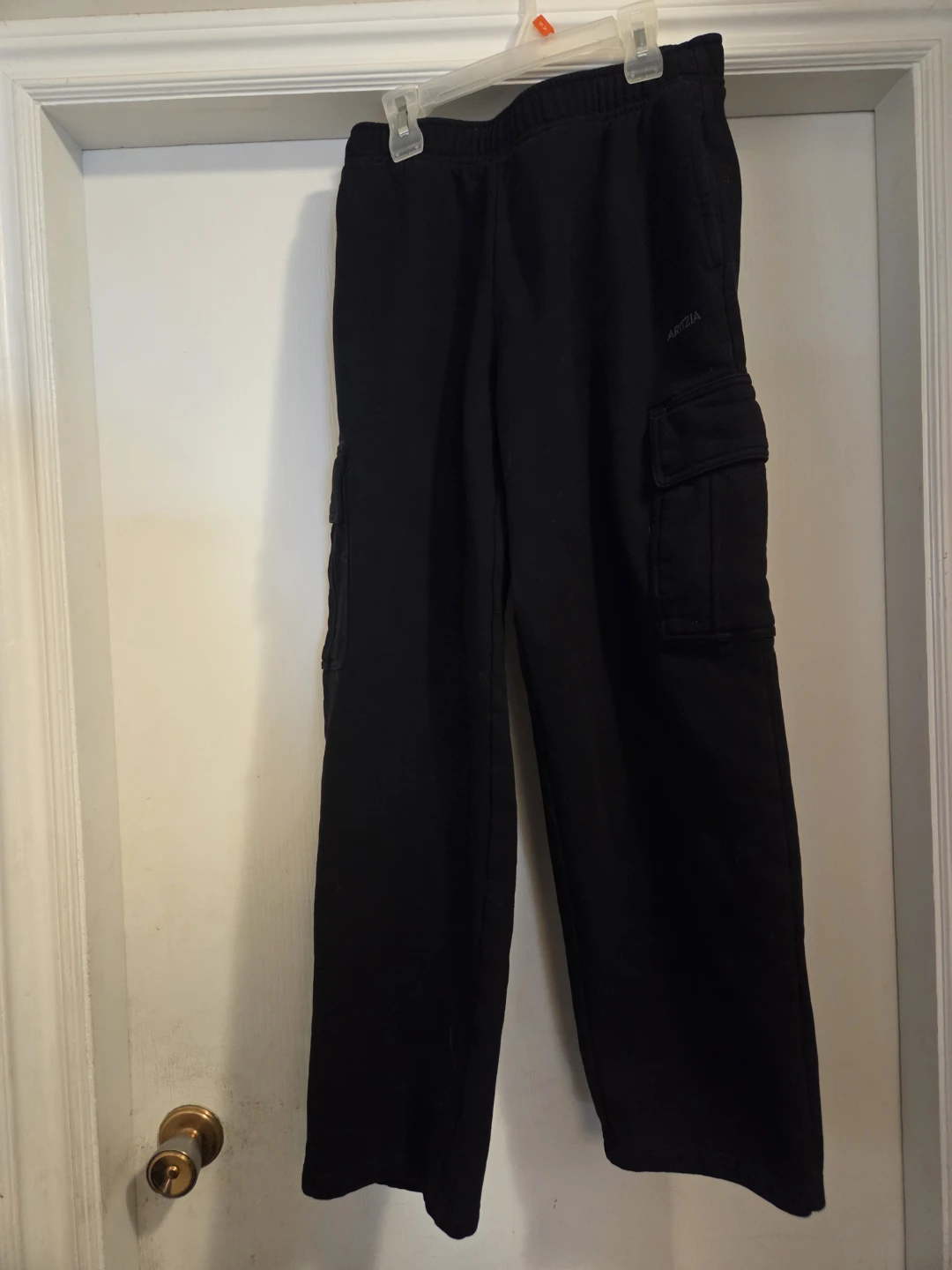 Aritzia Sweatfleece Mega Cargo Pant - Black, M - photo 2