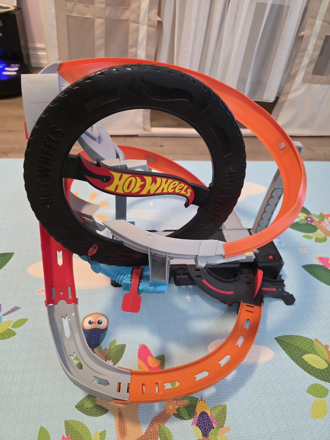 Hot Wheels Triple Loop Race Track Set