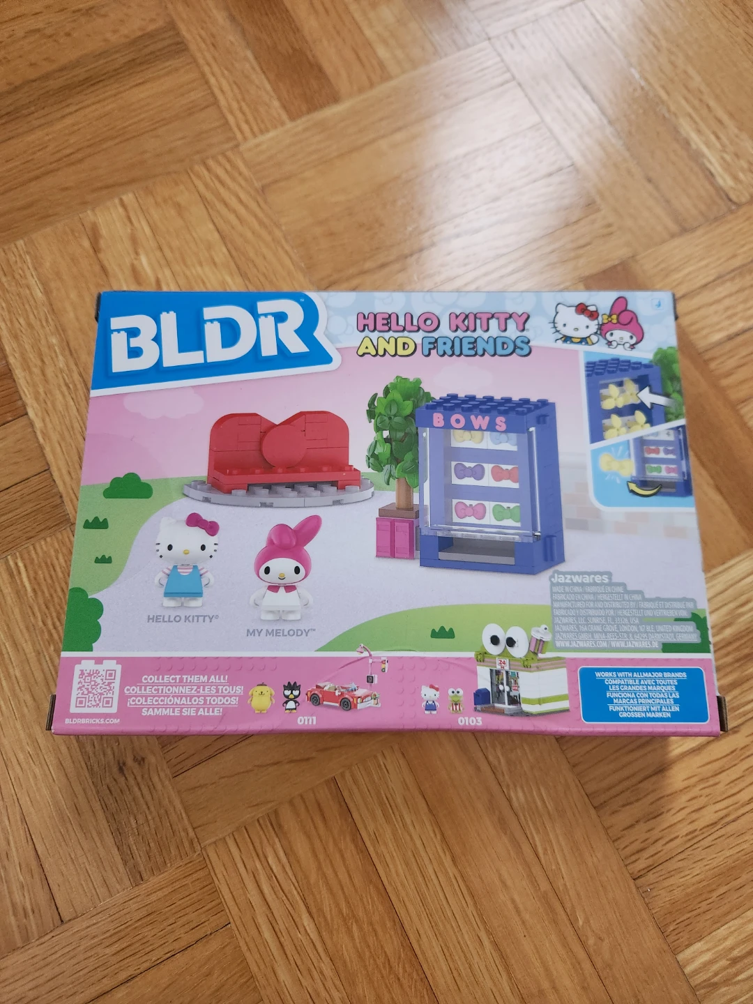 BLDR Hello Kitty My Melody Bow Vending Machine New