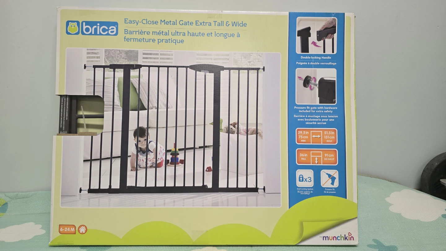 Brica Easy-Close Extra Tall & Wide Metal Gate - photo 2