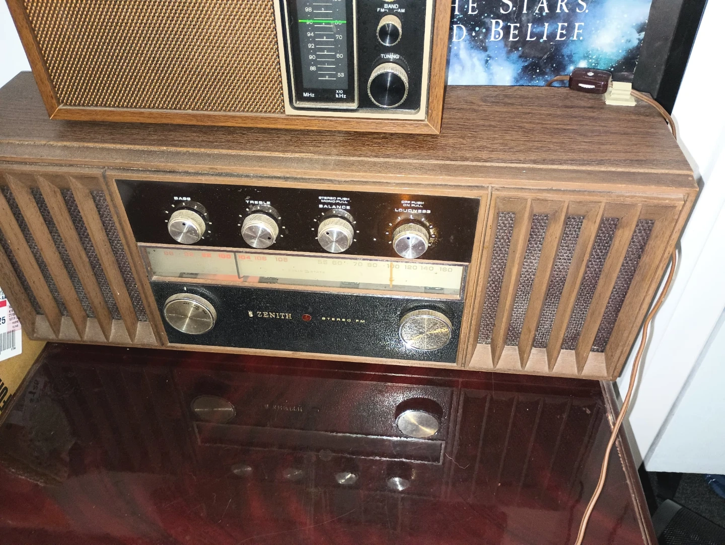 Vintage Zenith Stereo FM AM Radio