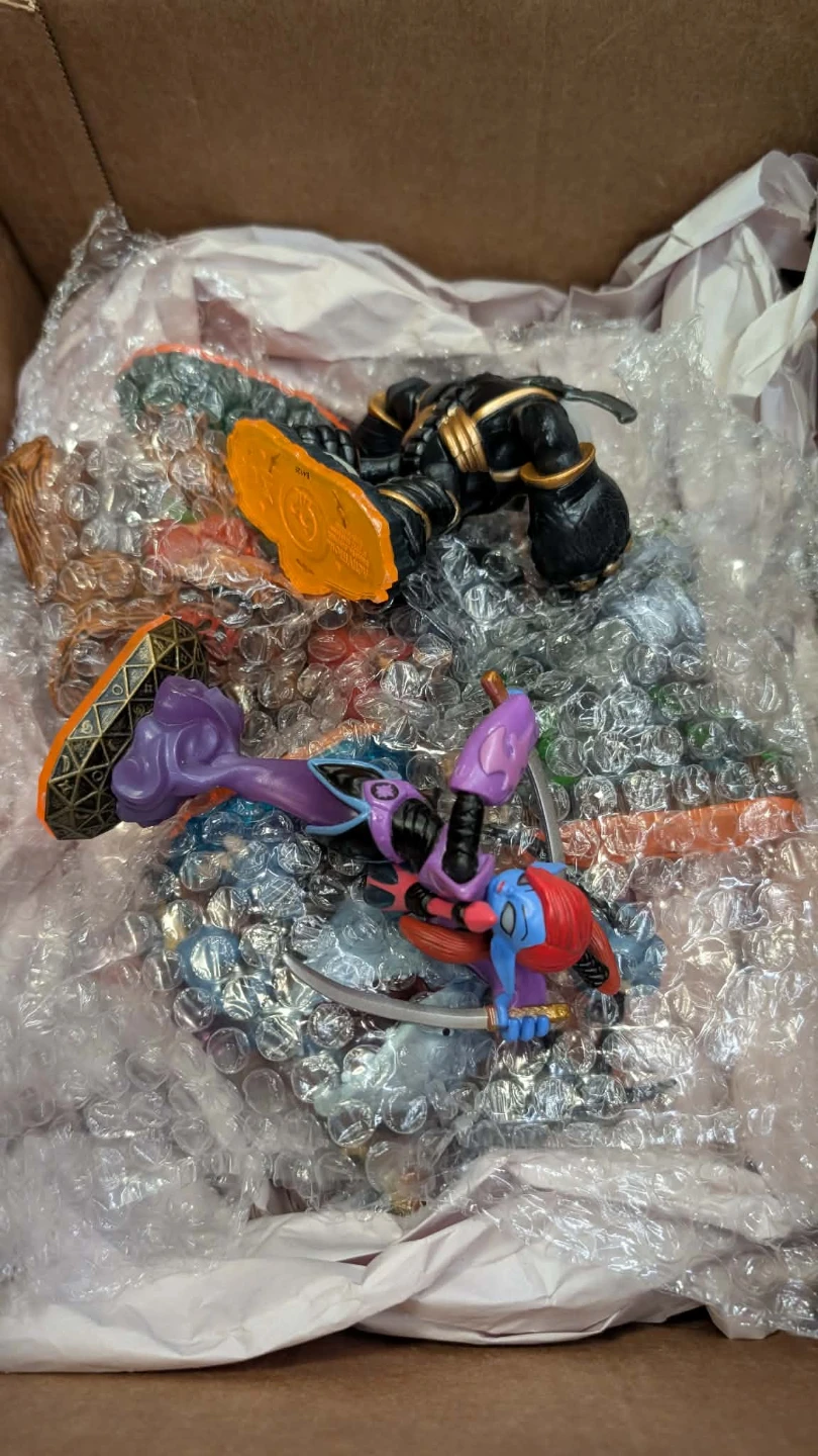 Skylanders Character Figures with bags Lot - photo 5
