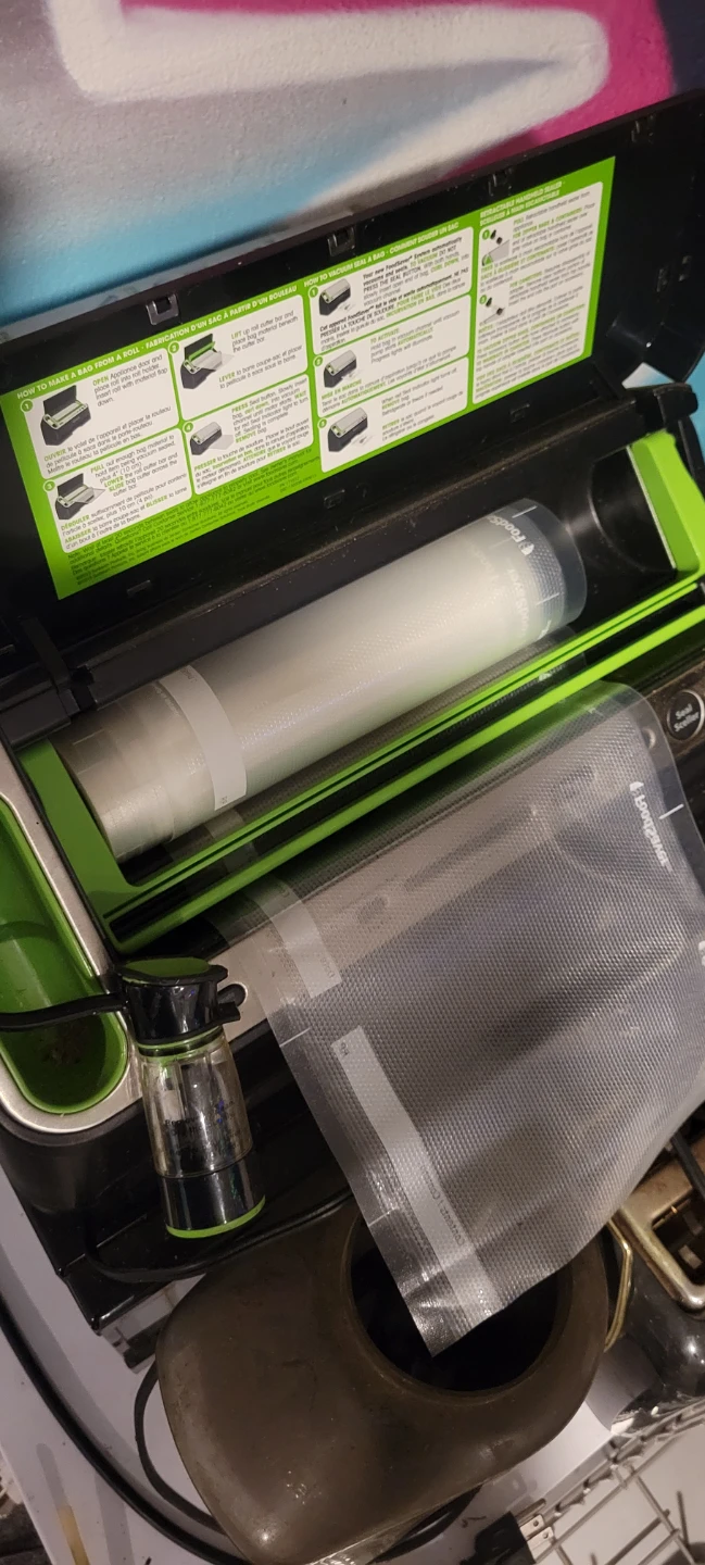 FoodSaver Vacuum Sealer - photo 2