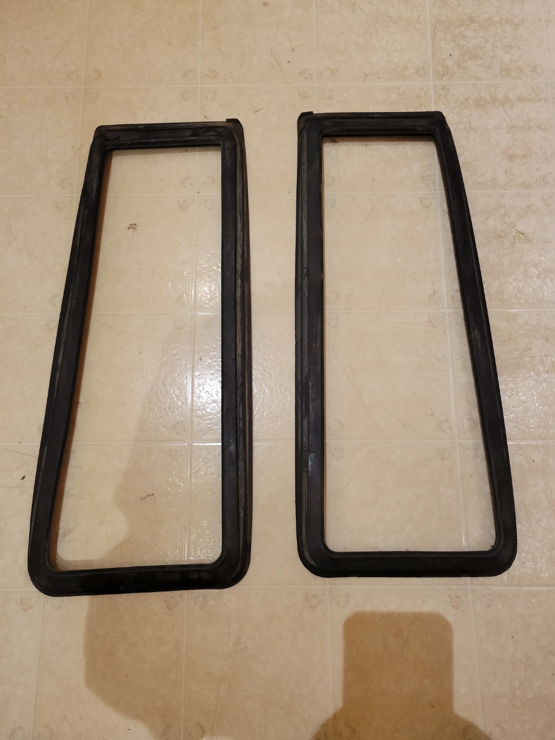 2x Toyota Rubber Window Seal Gaskets - photo 2