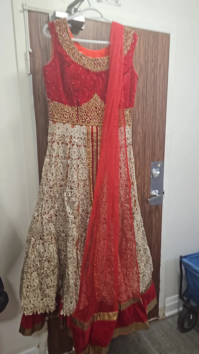 Red & Beige Embroidered Dress - photo 3